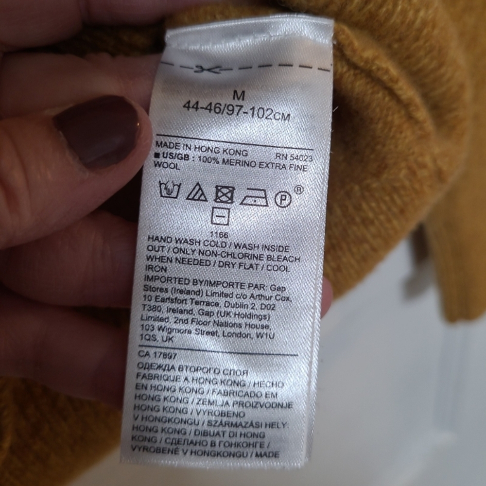 Banana Republic Crewneck Merino Wool Sweater in Mustard Yellow - Picture 4 of 4